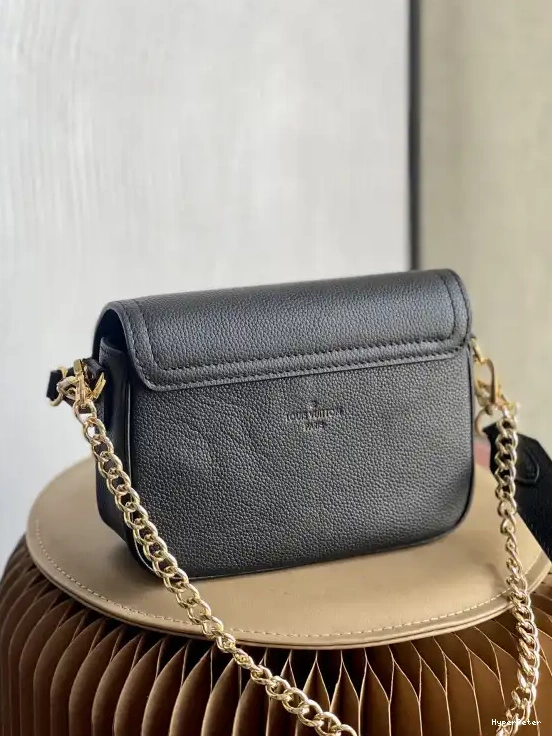 TENDER VUITTON LOCKME LOUIS 0604